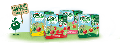 Une gourde GoGo squeeZ Pomme Patate Douce Raisin et une gourde GoGo squeeZ Poire Pomme Carotte
